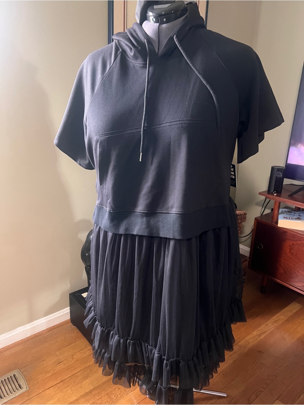 Black Short-Sleeve Hoodie Tulle Midi Dress
